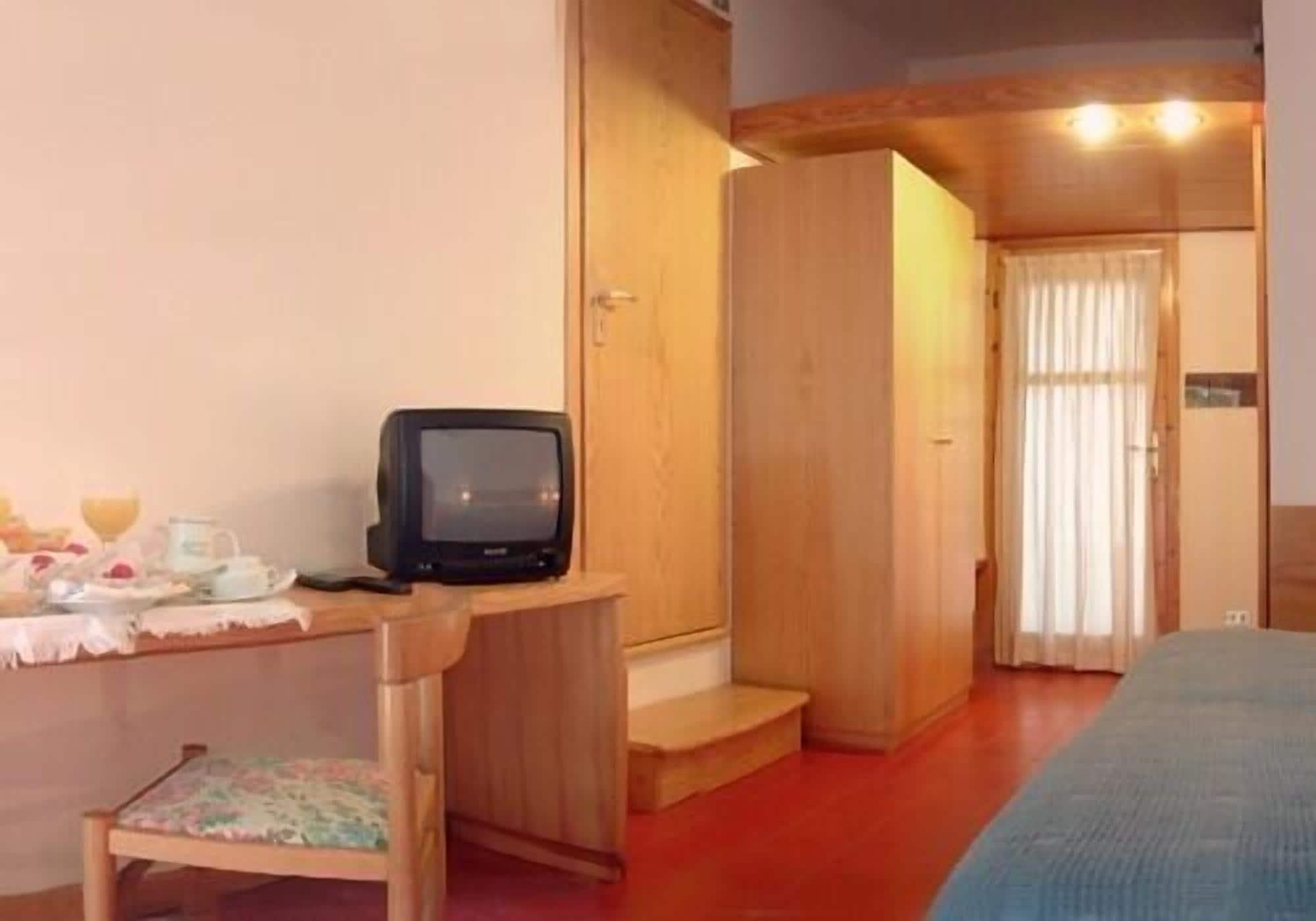 Hotel Kyrie Isole Tremiti Сан-Доміно Екстер'єр фото